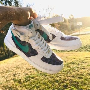 Custom Hornets Air Force 1s - 11.5